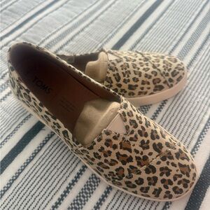 TOMS Women's Animal Print Flats